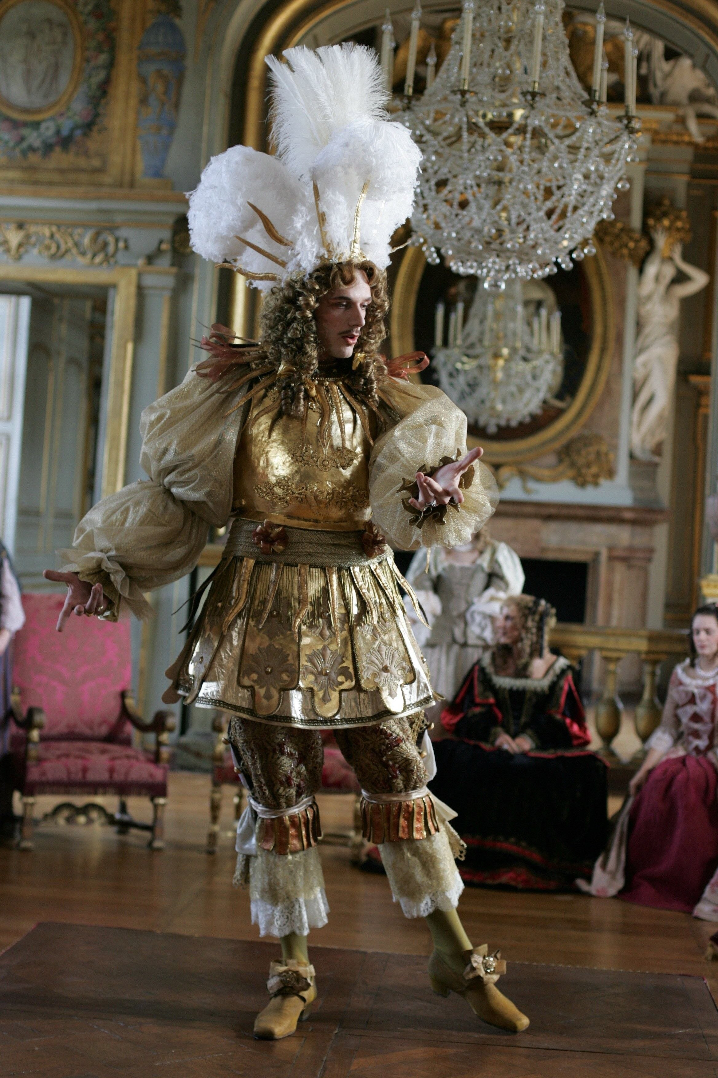 Версаль одежда. Король Людовик 14 Король солнце. Людовик 14 Версаль.