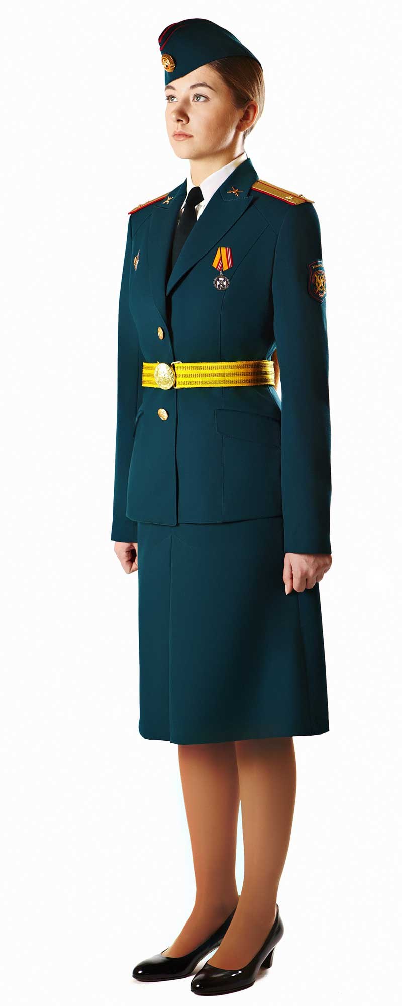 Парадная форма женщин военнослужащих Министерства обороны РФ