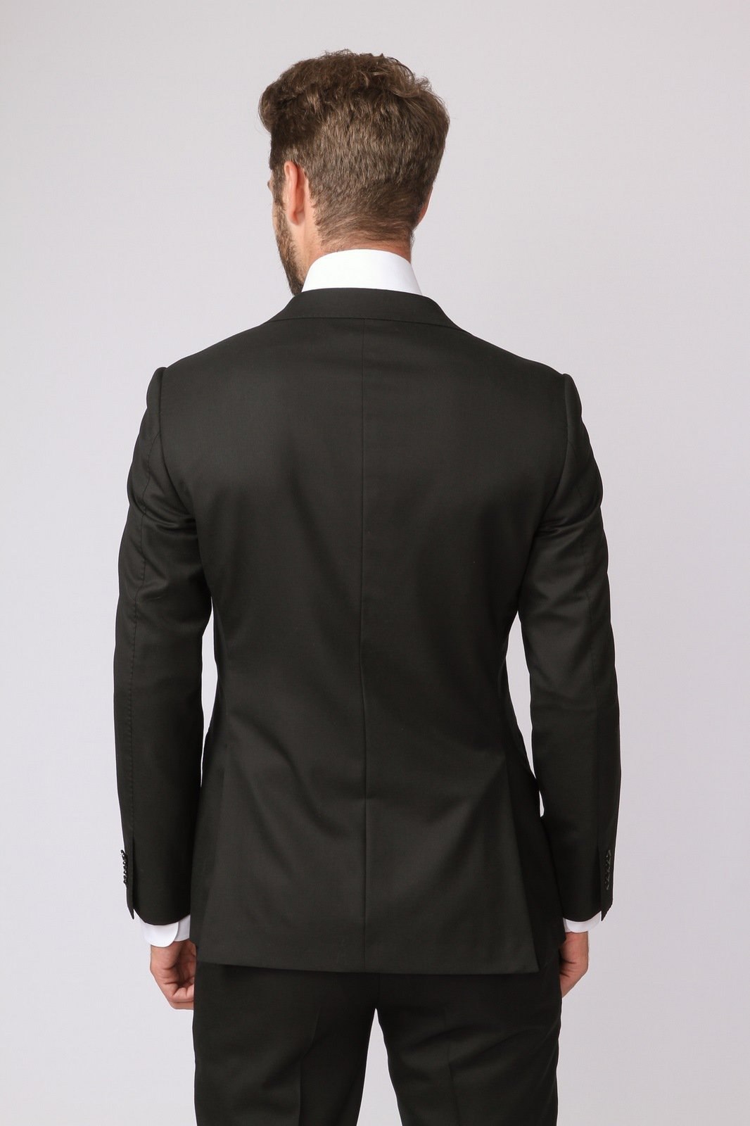Ковид костюм. Kanzler костюм черный 50. Мужчина в костюме со спины. Пиджак со спины. Мужчина в пиджаке со спины.
