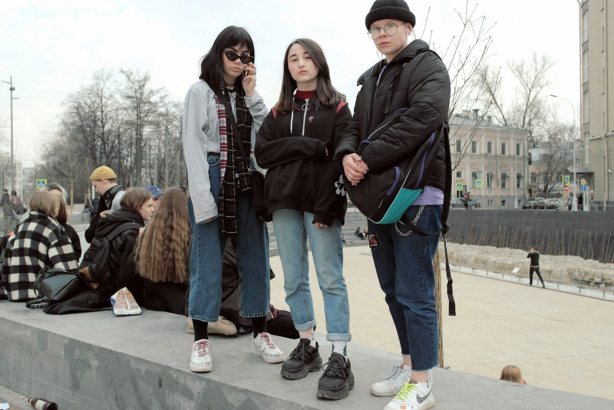 Сегодня подростков. Современная мода молодежи. Современная мода молодежи в России. Нынешняя мода молодежи. Мода подростков в России.
