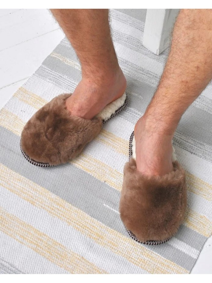 Тапки из овчины серые