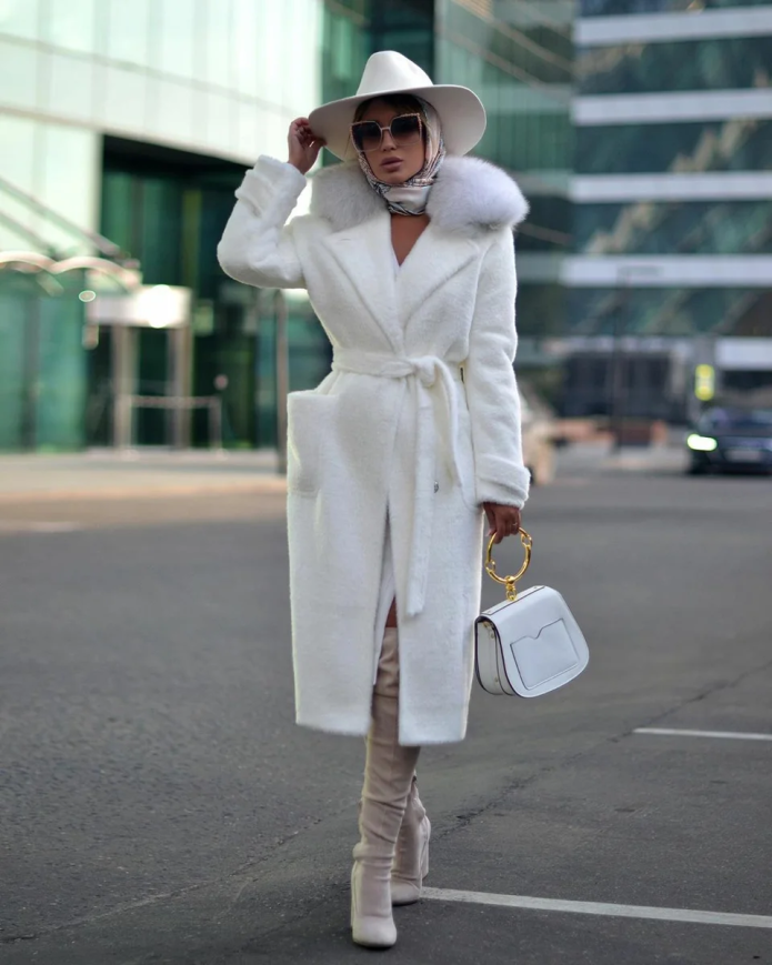 Парка хаки Max Mara с чернобуркой