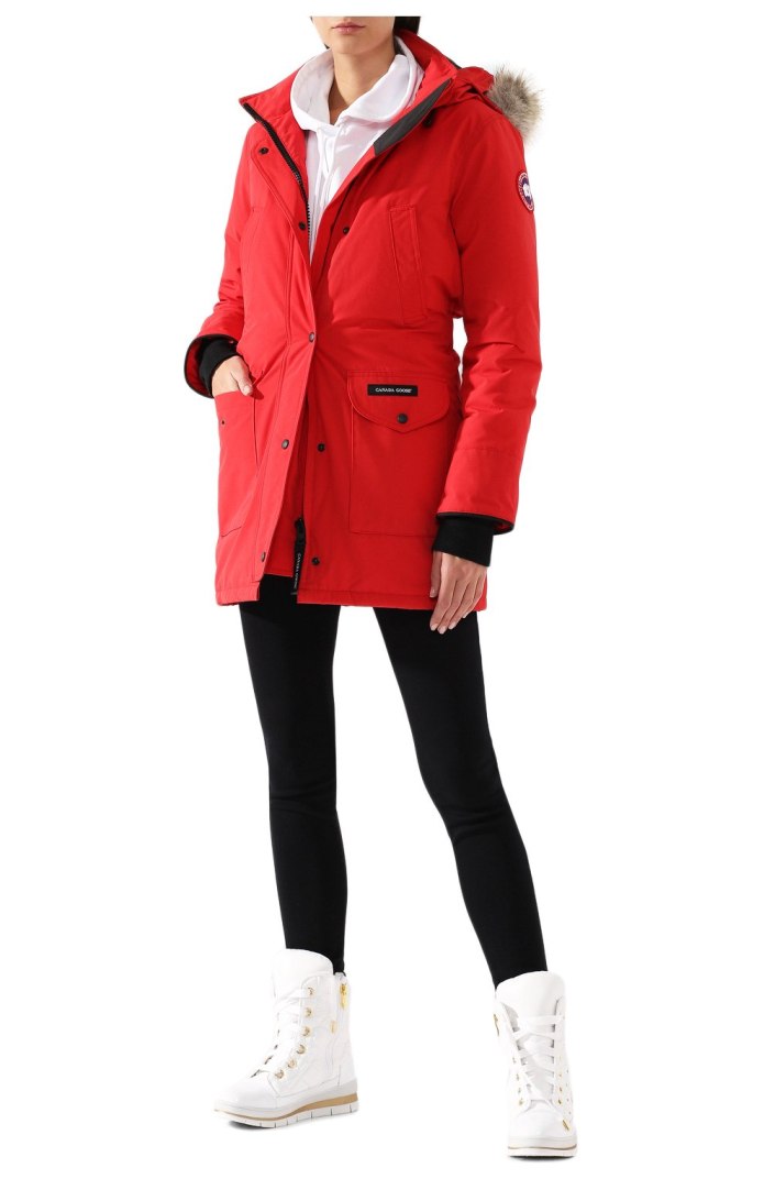 Canada Goose бежевый пуховик