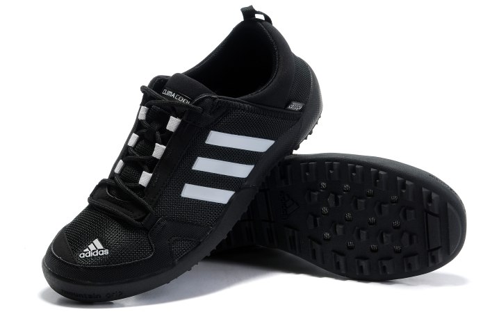 Летние кроссовки adidas Daroga
