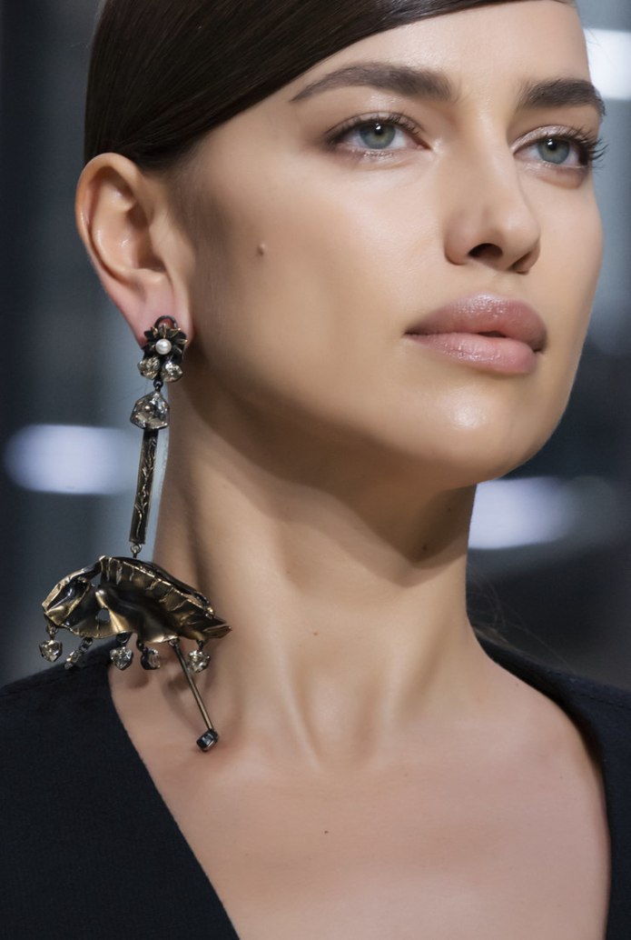 Моносерьга Fendi