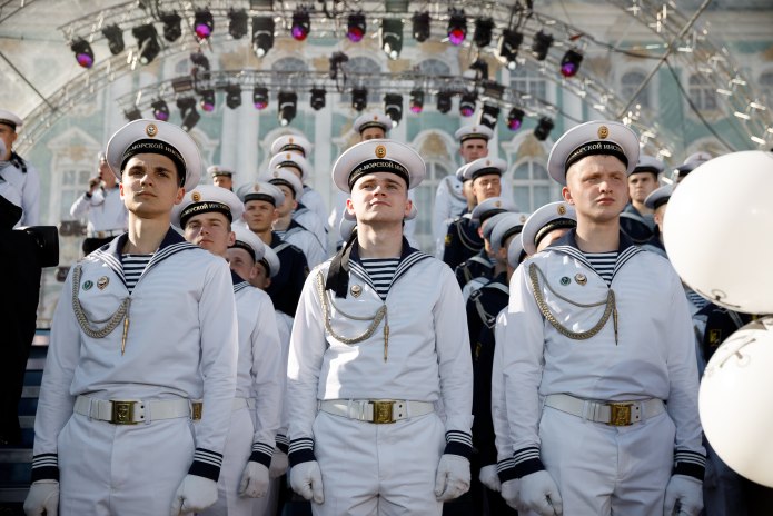 Повседневная тужурка офицера ВМФ