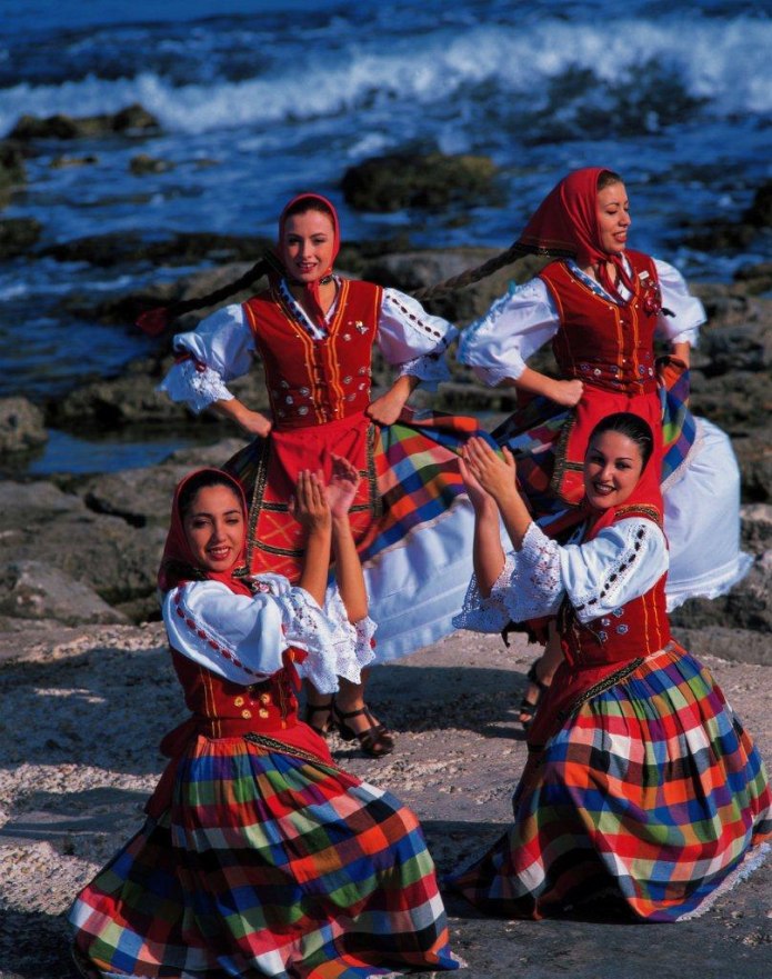 Культурные традиции западной европы. Мальтийцы национальный костюм.