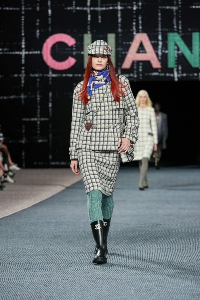 Kofta с капюшоном женская Prada