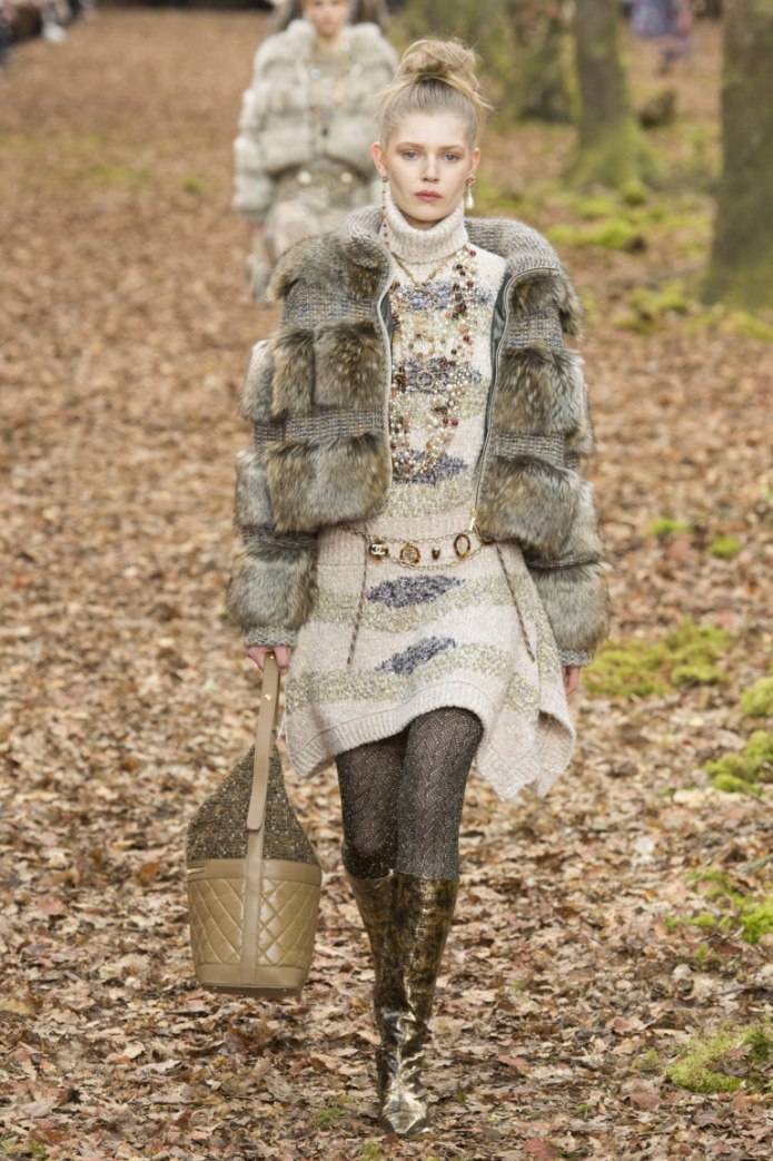 Логомания Gucci
