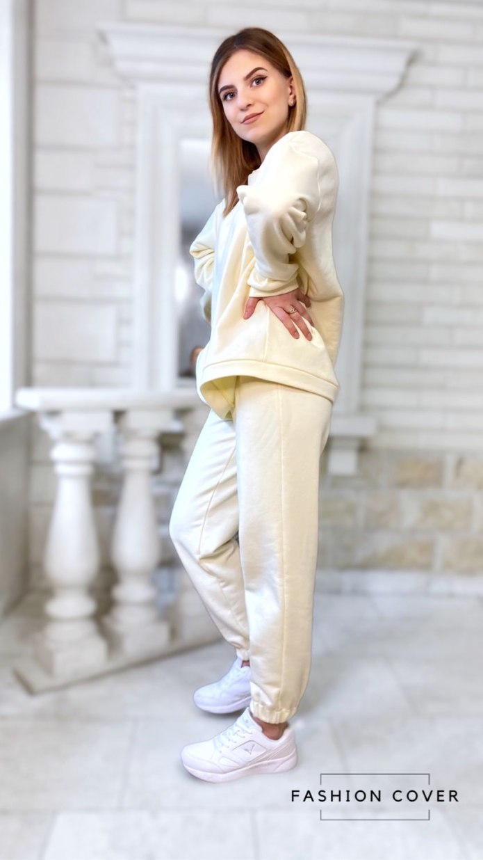 Костюм женский (толстовка и брюки) Kaftan,