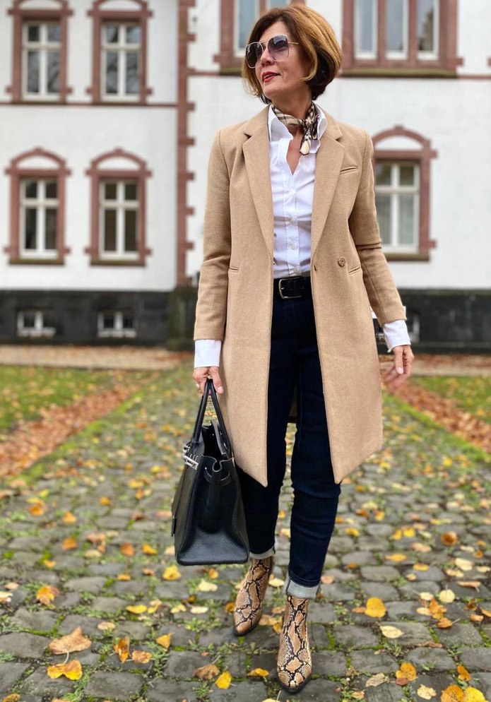 Sasha Simon lolariostyle