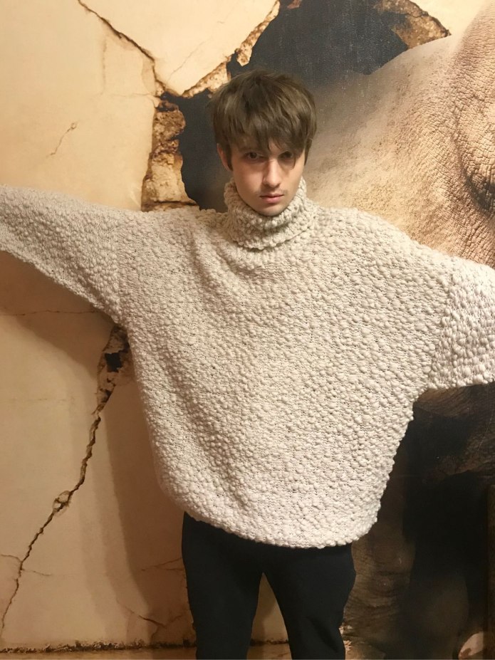 Свитер из каракуля
