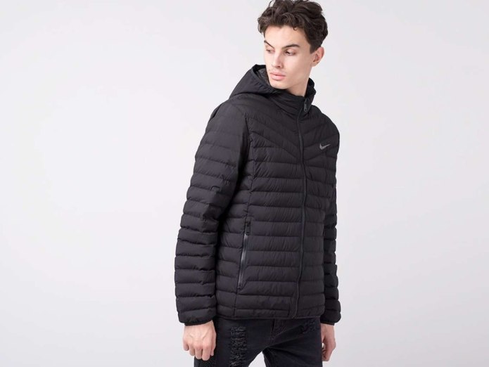 Зимняя куртка Nike черного цвета мужская 3687-01