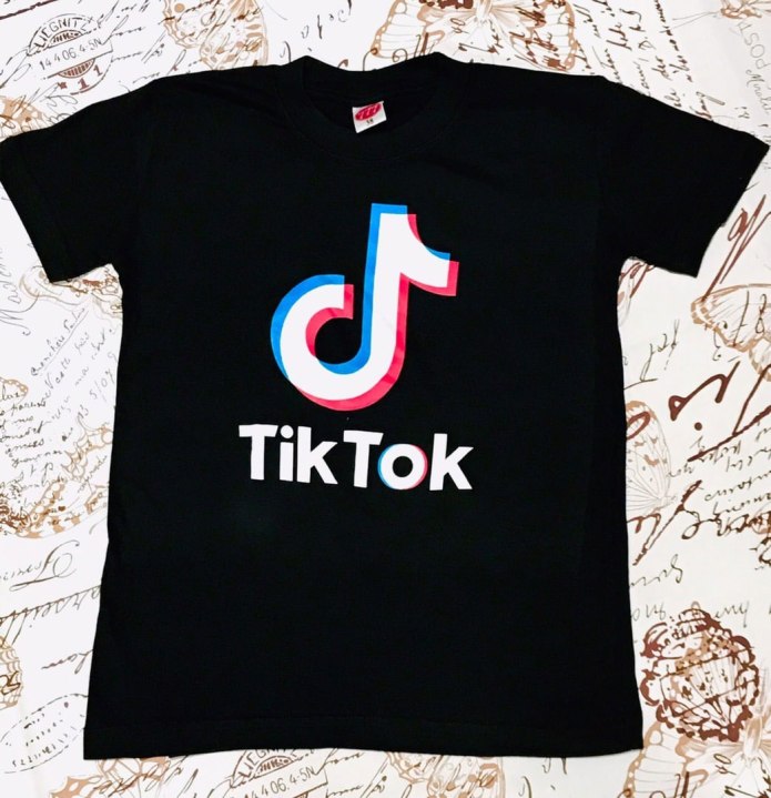 Футболка тик ток черная