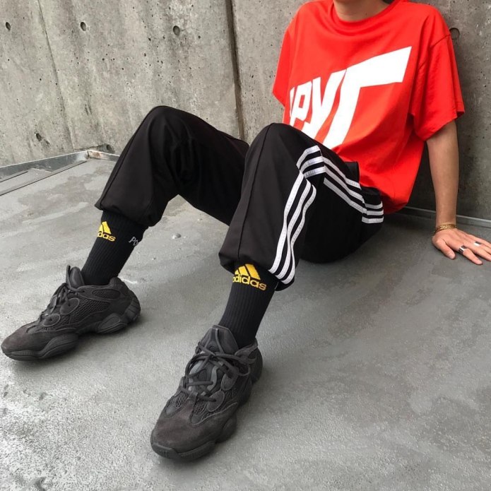 Штаны в носки adidas Yeezy