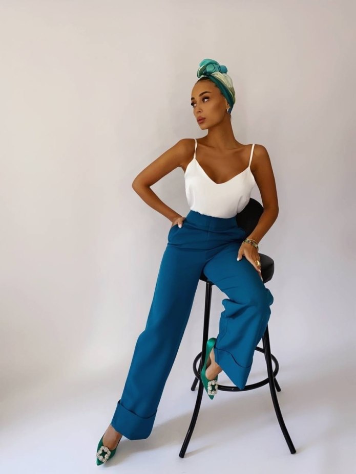 Брюки "High Waisted wide Leg Pants II" для игры SIMS 4