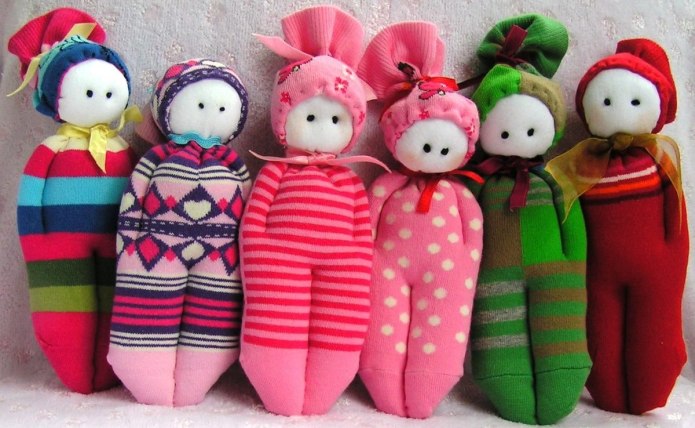 Куклы из носочков