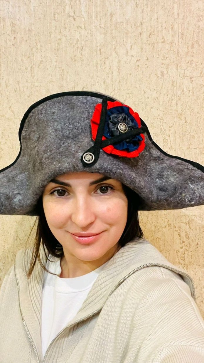 Шляпа необычная для Льва