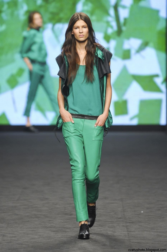 Брюки Costume National зеленый