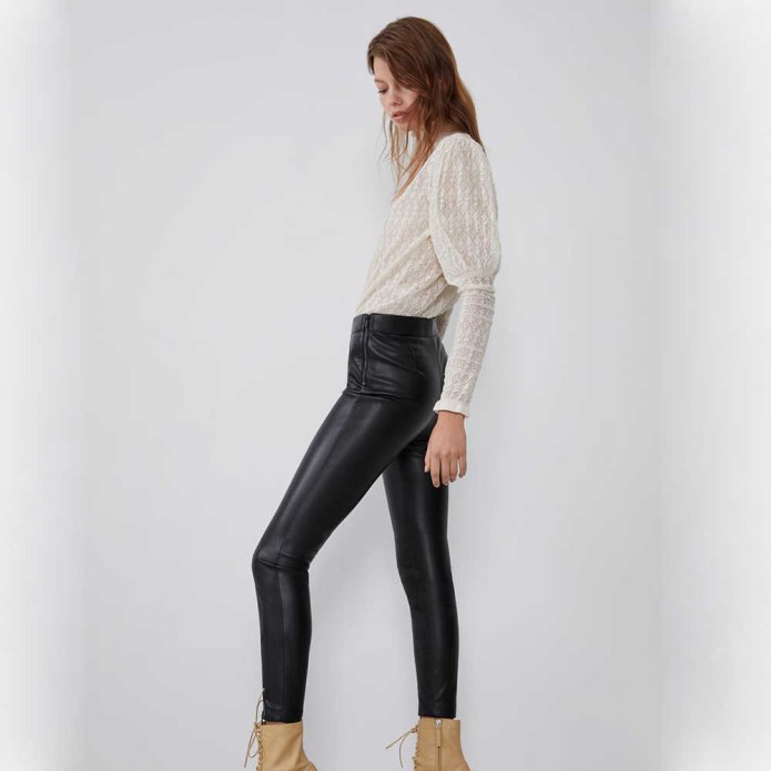 Кожаные легинсы Zara бордовые