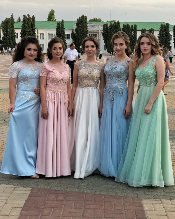 Платья на выпускной бал в школе