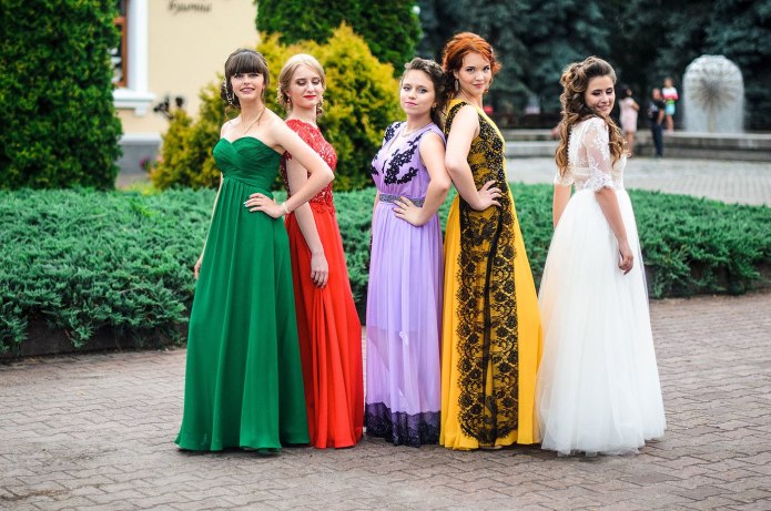Вульгарные платья на выпускной