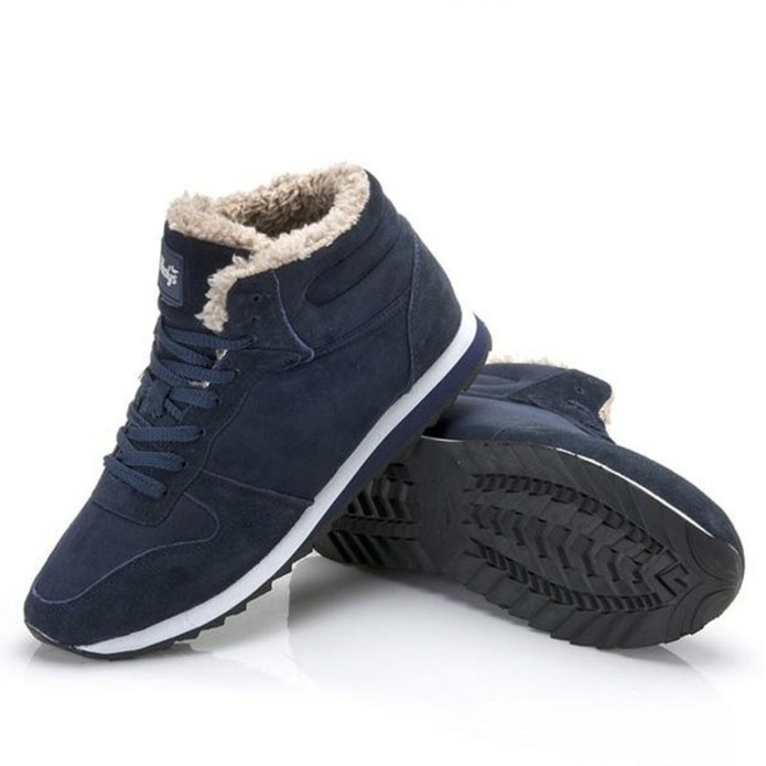 Зимние кроссовки adidas мужские с мехом замшевые