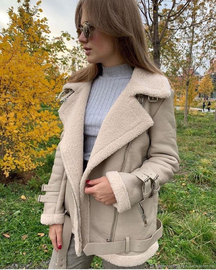 Дубленка бежевая короткая
