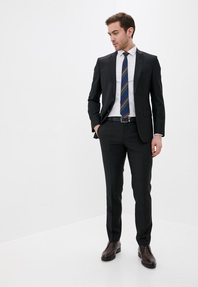 Классический костюм Hugo Boss