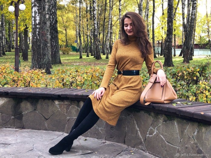 Свадебное платье с грубыми ботинками