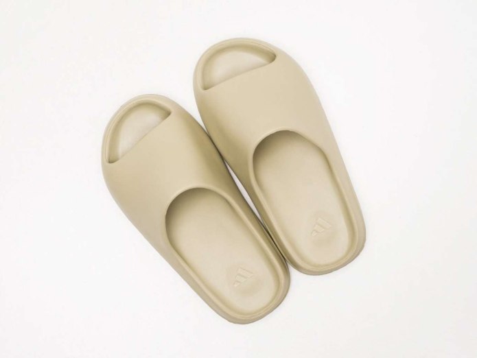 Тапки Yeezy Slide