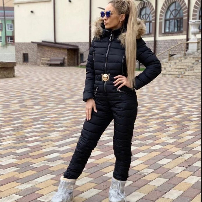 Серебристый комбинезон женский зимний
