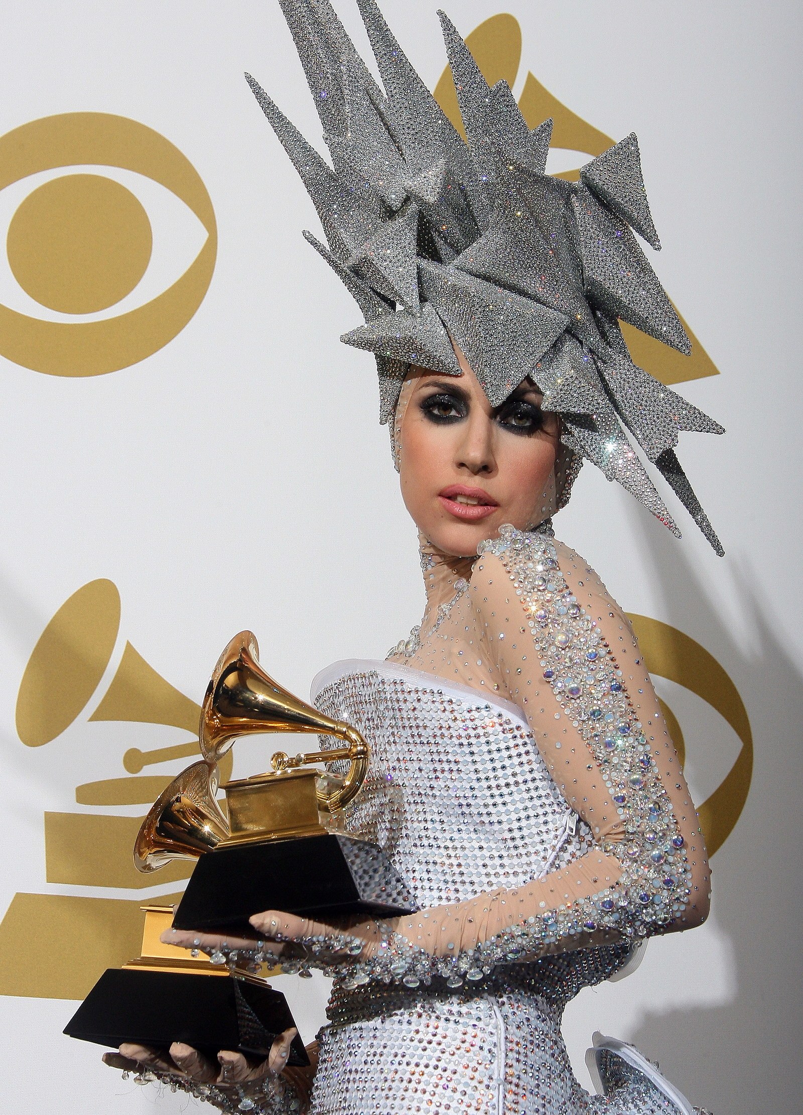 Почему леди гага. Леди Гага. Имидж леди Гаги. Леди Гага образы. Сценические костюмы леди Гага.