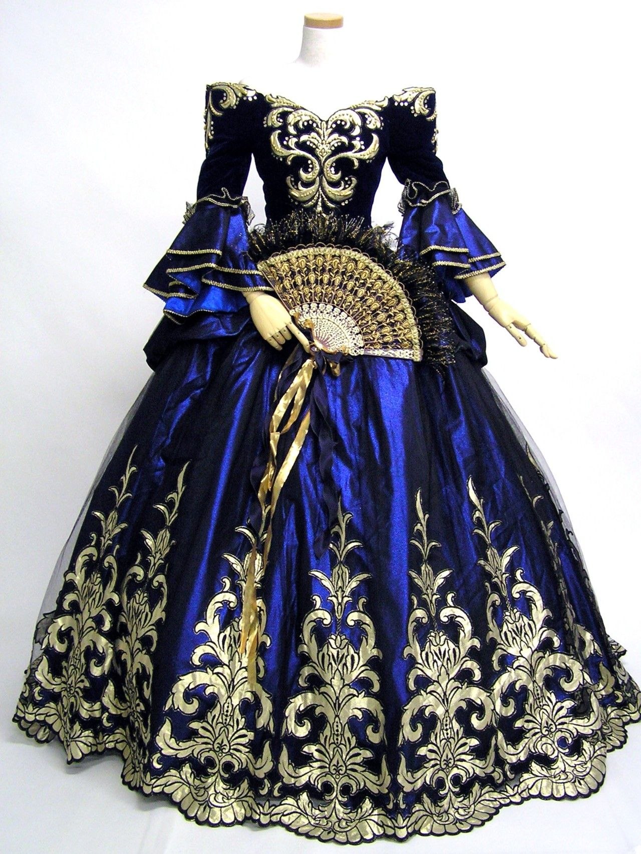 Платье 17 веков