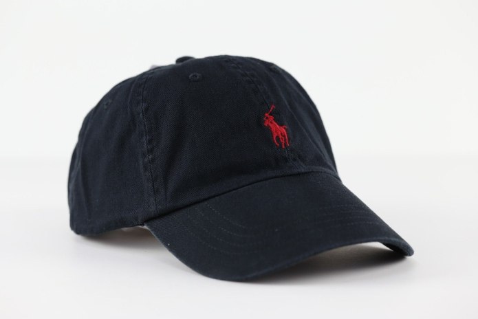 Черная бейсболка с красным логотипом Polo Ralph Lauren
