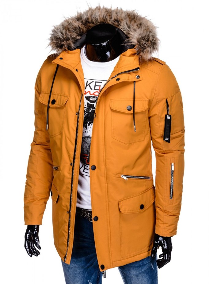 Желтая куртка Superdry