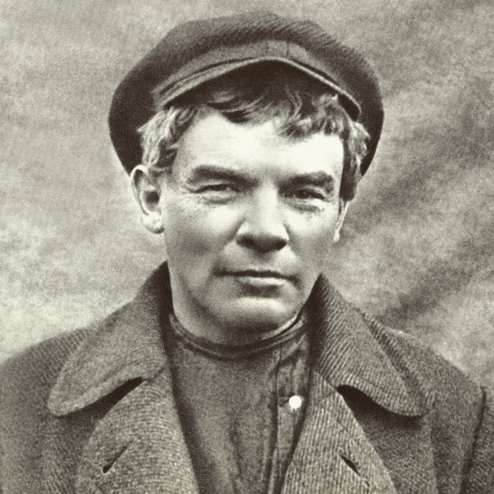 Ленин Владимир Ильич статуя в кепке
