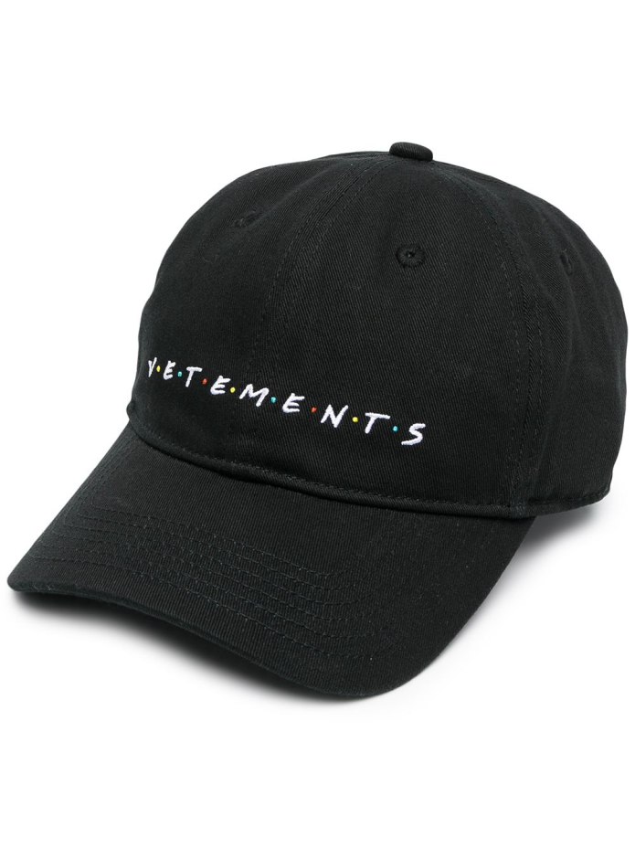 Кепка vetements friends
