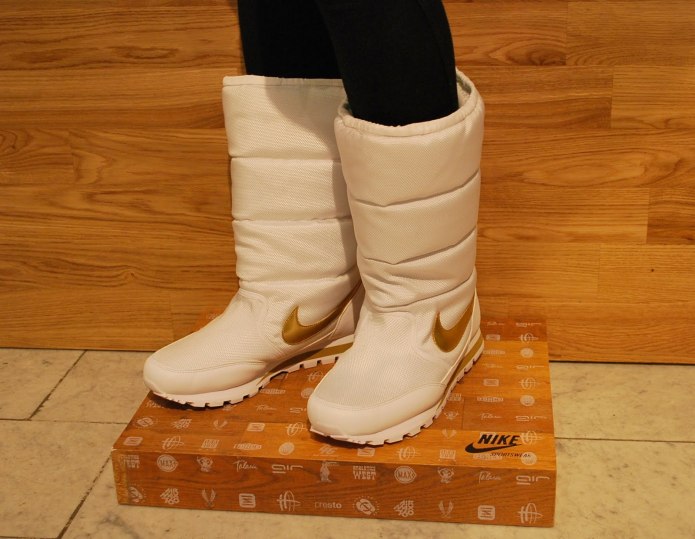 Сапоги дутыши зимние Nike