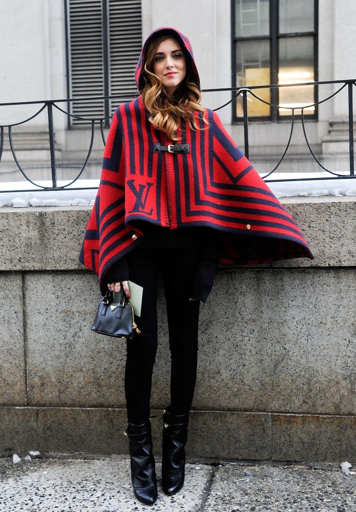 Пончо 2020 Street Style