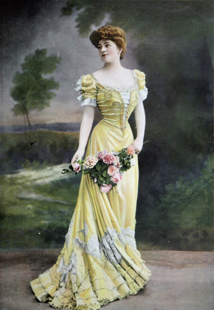 Бальное платье императрицы Александры Федоровны 1900