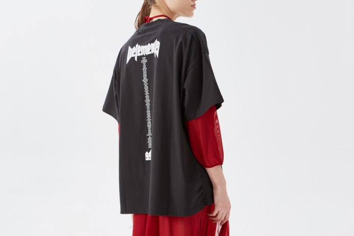 Оранжевая майка vetements