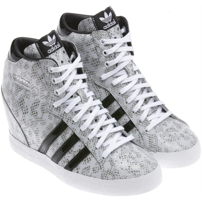 Сникеры adidas