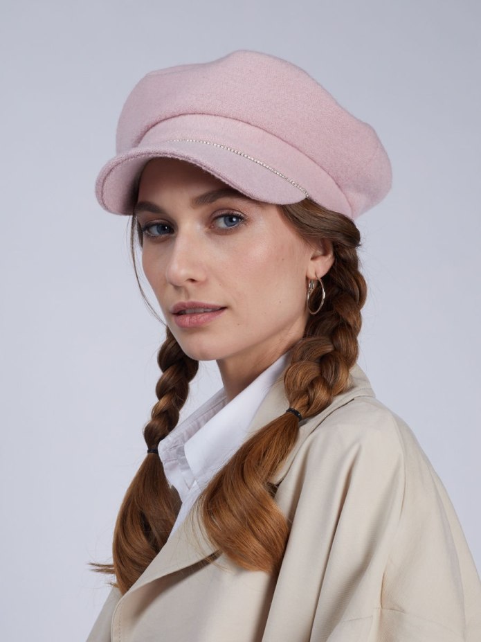 Кепка классическая женская