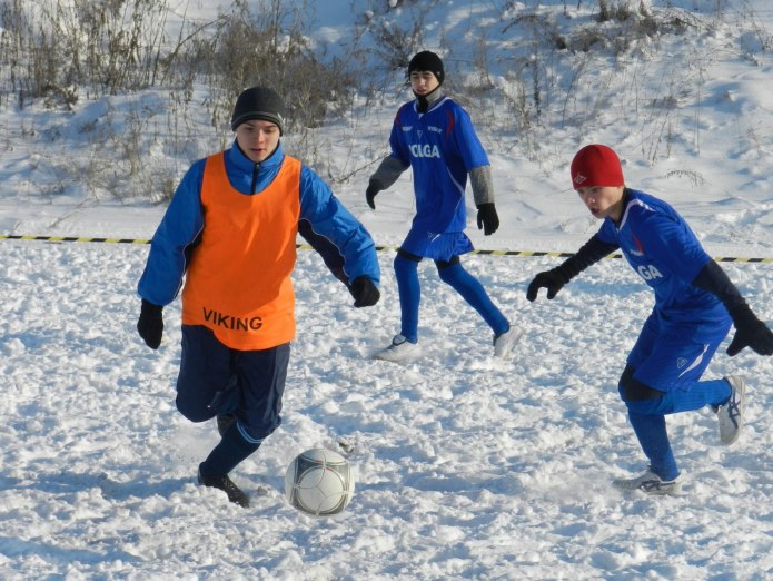Футбол зимой