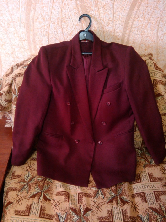 Сергей Мавроди в малиновом пиджаке