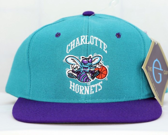 Charlotte Hornets бейсболка