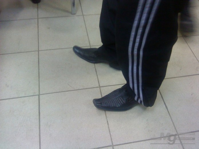 Высокие носки под кроссовки