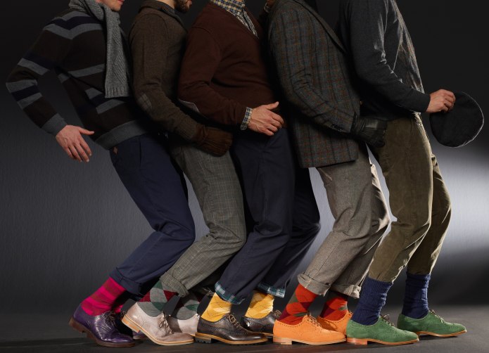 Джинсы заправленные в носки