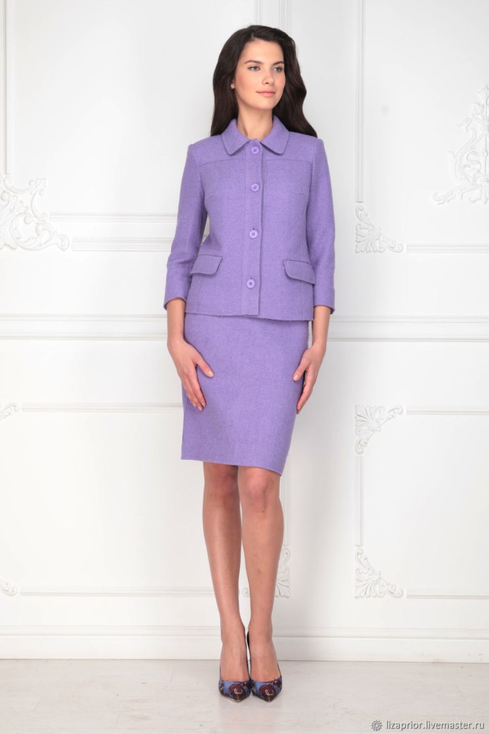 Строгая одежда для женщин